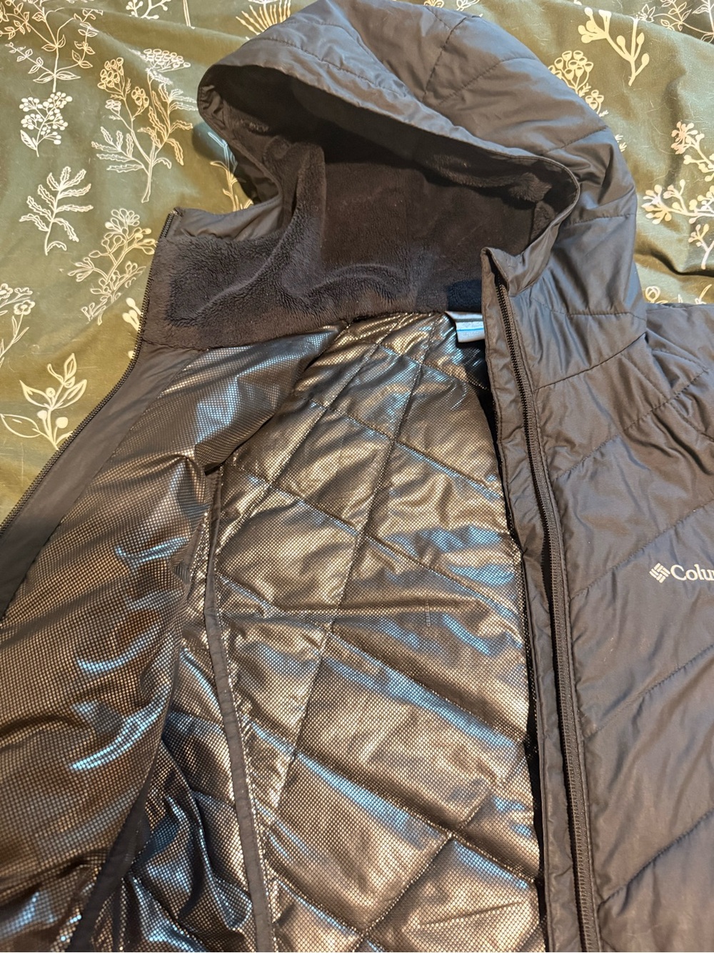 Columbia Women's Black Hooded Quilted Puffer Coat - Picture 2 of 2
